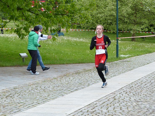 Maxi beim Lauf